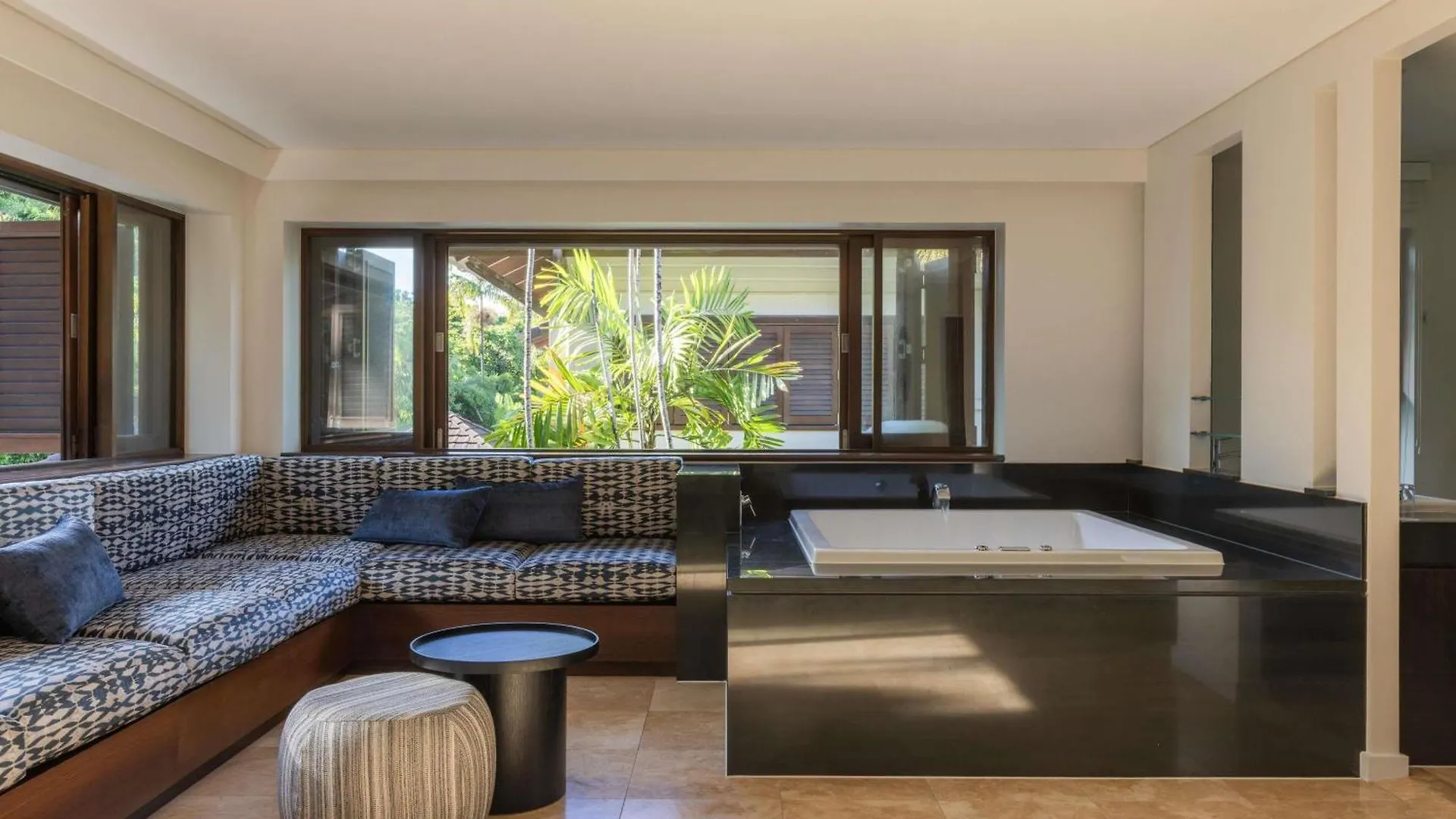Pullman Port Douglas Sea Temple Resort And Spa
